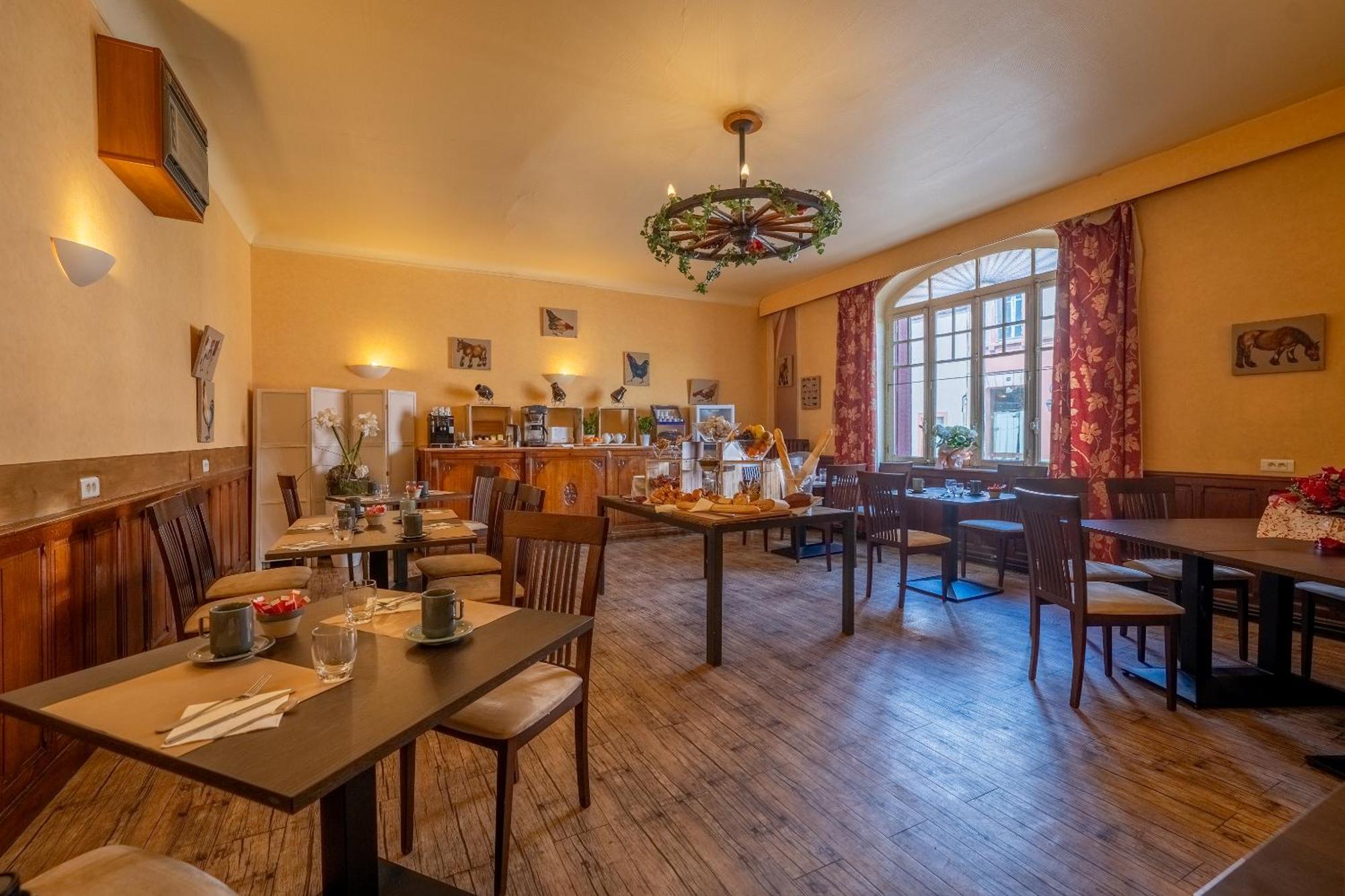 Le Relais Du Canalou Digoin Esterno foto