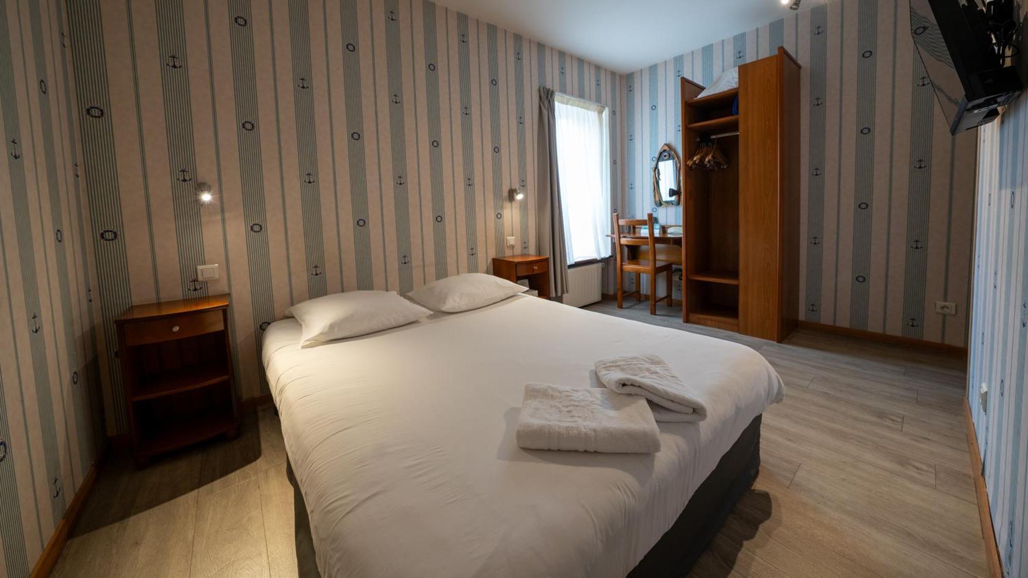 Le Relais Du Canalou Digoin Esterno foto