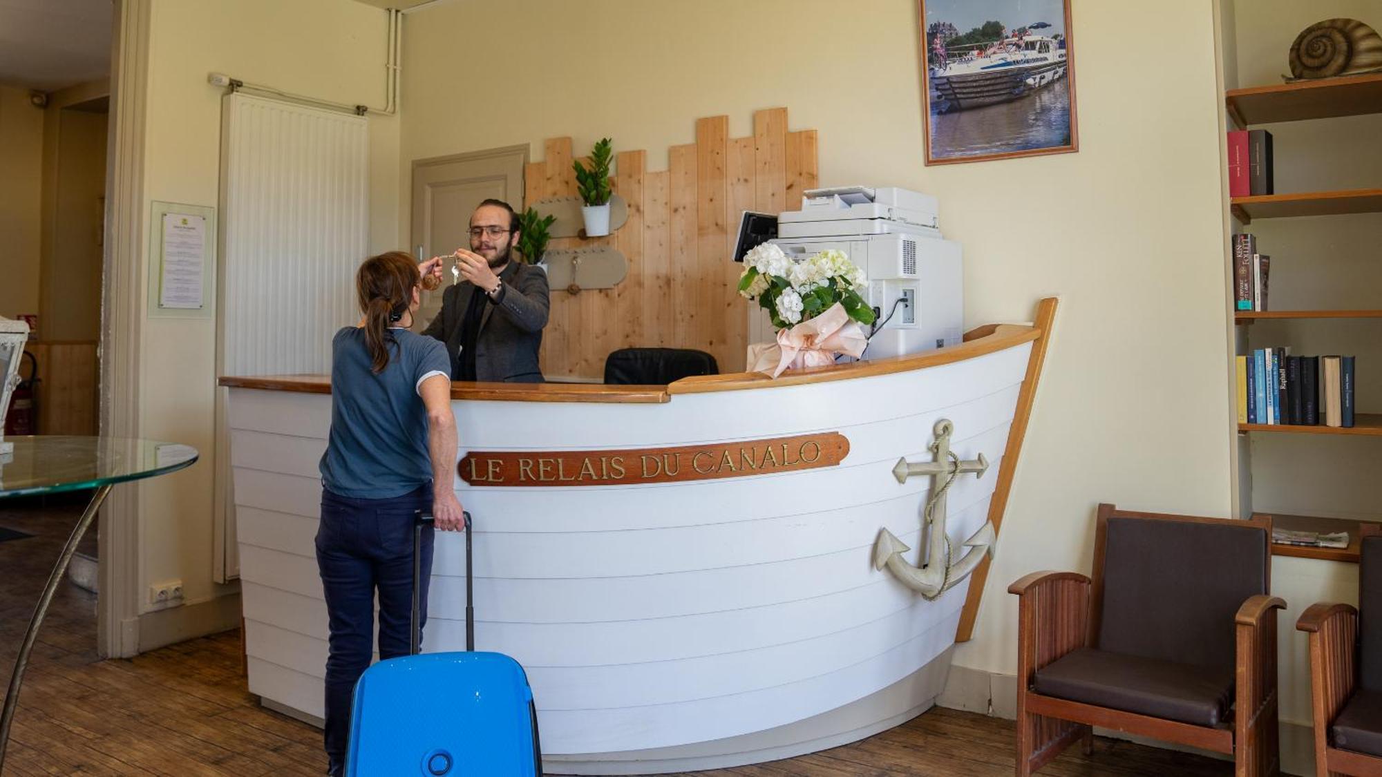 Le Relais Du Canalou Digoin Esterno foto