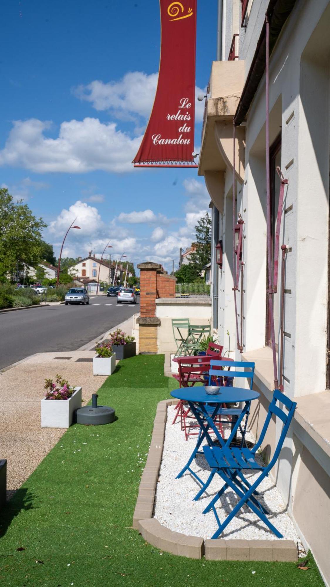 Le Relais Du Canalou Digoin Esterno foto