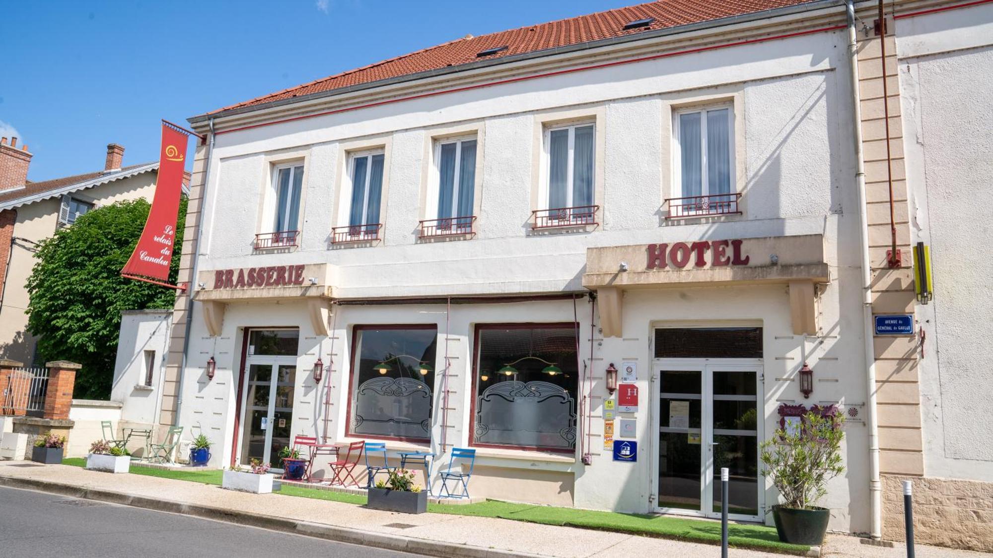 Le Relais Du Canalou Digoin Esterno foto